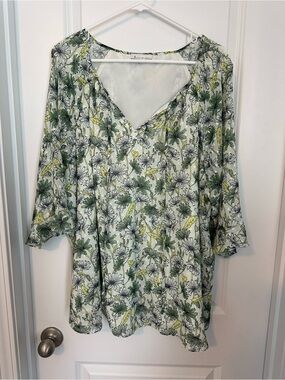 Skies Are Blue Floral V-Neck Tunic - Green & Yellow